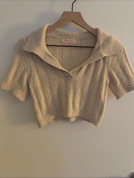Urban Outfitters Sweaters - Urban Outfitters Cream Textured V-Neck Short Sleeve Crop Top